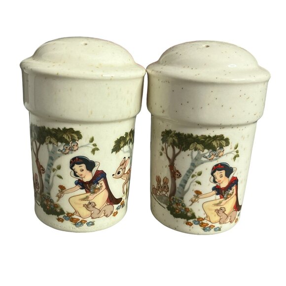 Vintage Treasure Craft Walt Disney Snow White Salt‎ & Pepper Shakers USA Made - Picture 2 of 5